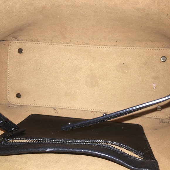 MCM KLARA BLACK MONOGRAM INCLUDES SHOULDER STRAP! - Picture 5 of 8